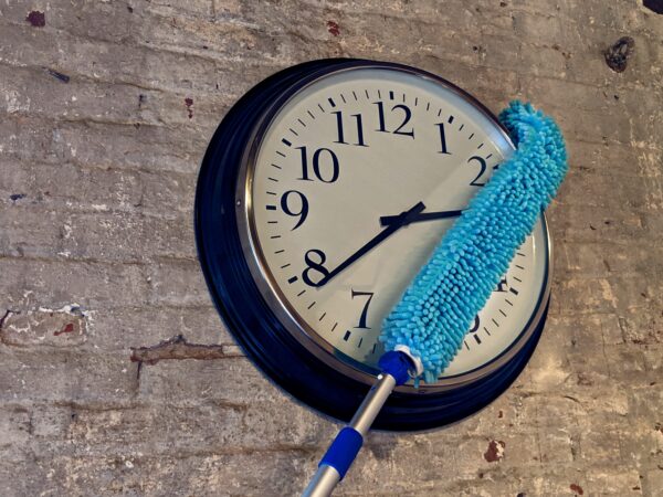 Dusting Wand clock