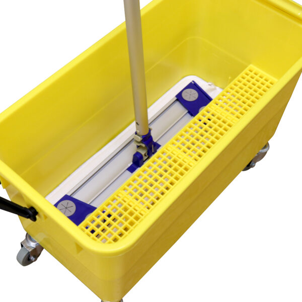 M77002 mop inside bucket